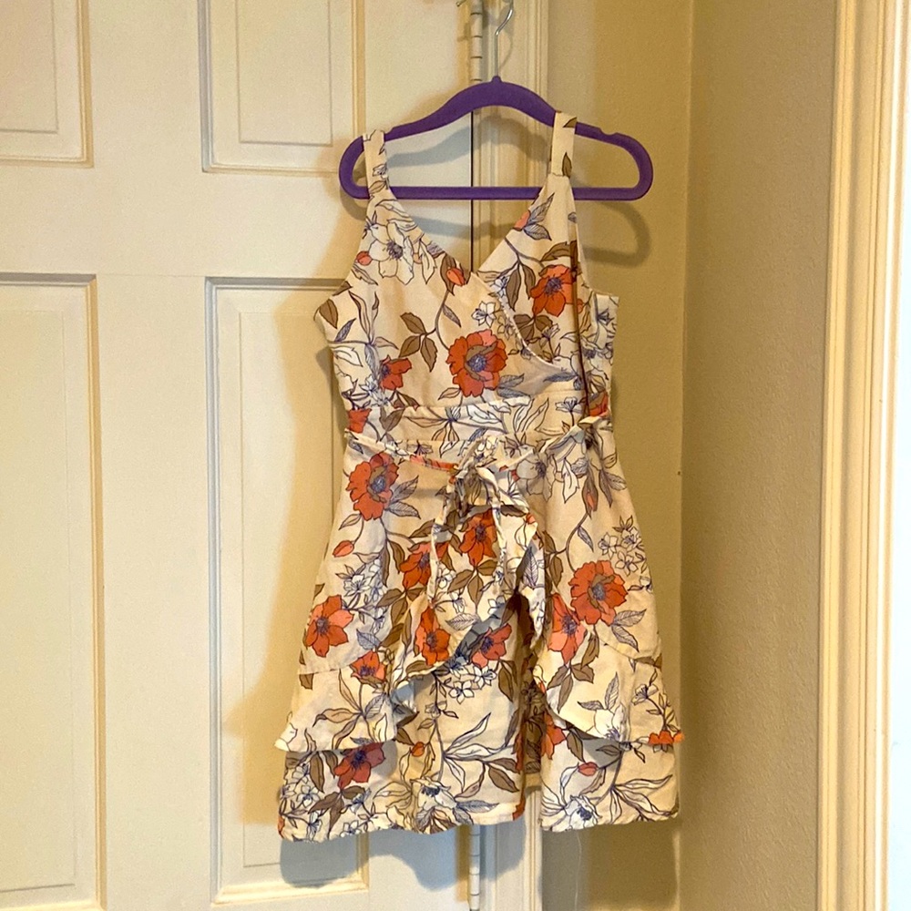 Kids size 8 floral dress.